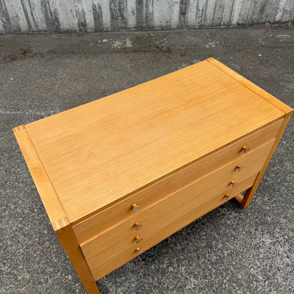 Byrå av Kurt Østervig