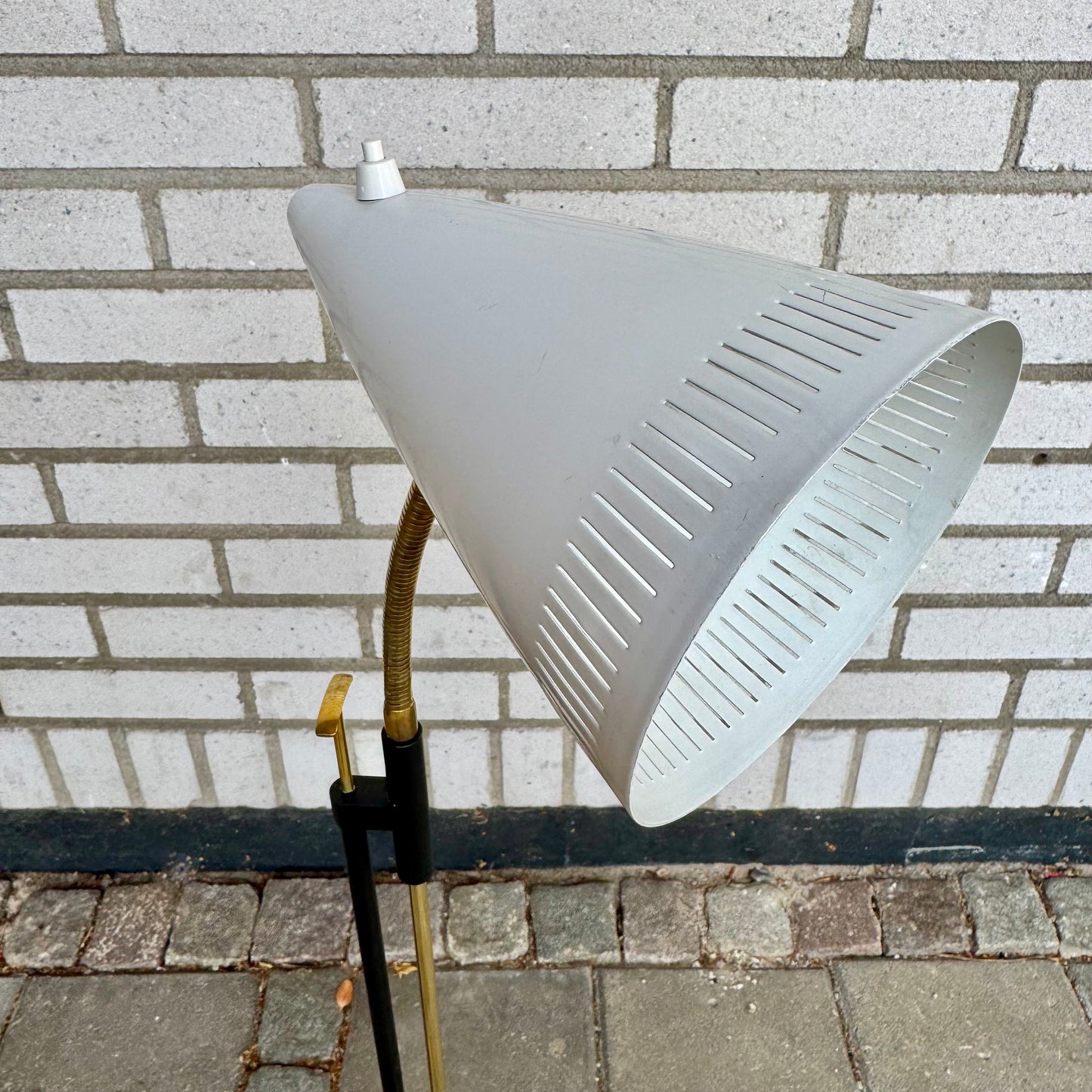 Golvlampa från Falkenbergs belysning