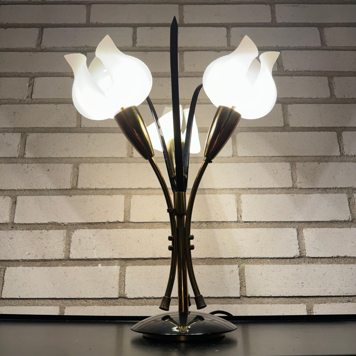 Table lamp