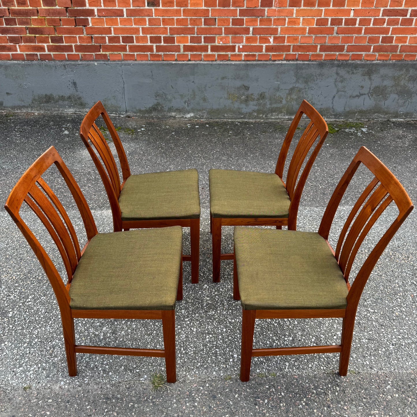 4st matstolar i teak