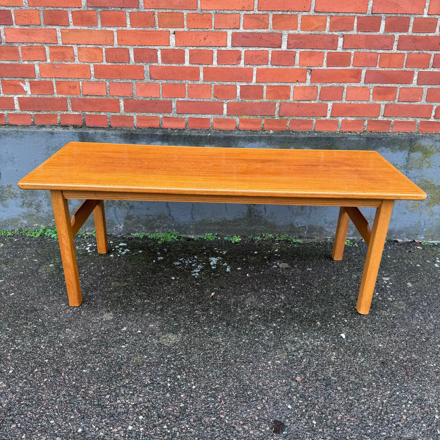 Coffee table in teak and oak