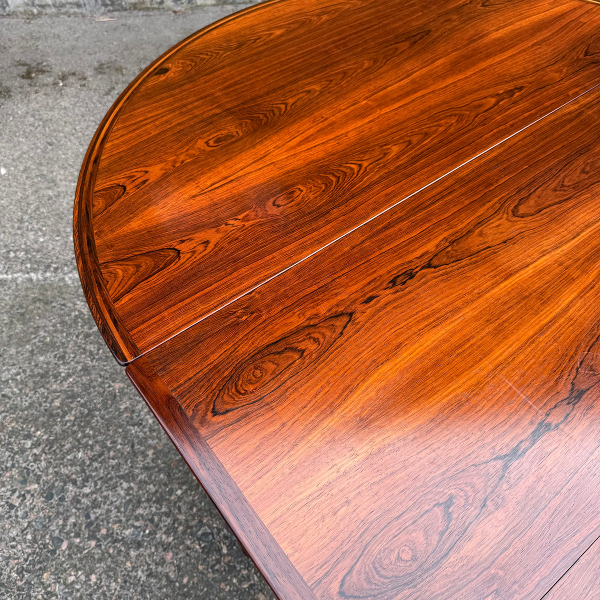 Matbord modell ”227” av Arne Vodder för Sibast Furniture