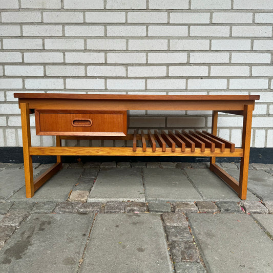 Side table ”petita” by Jörgen Maahr & Otto Nielsen