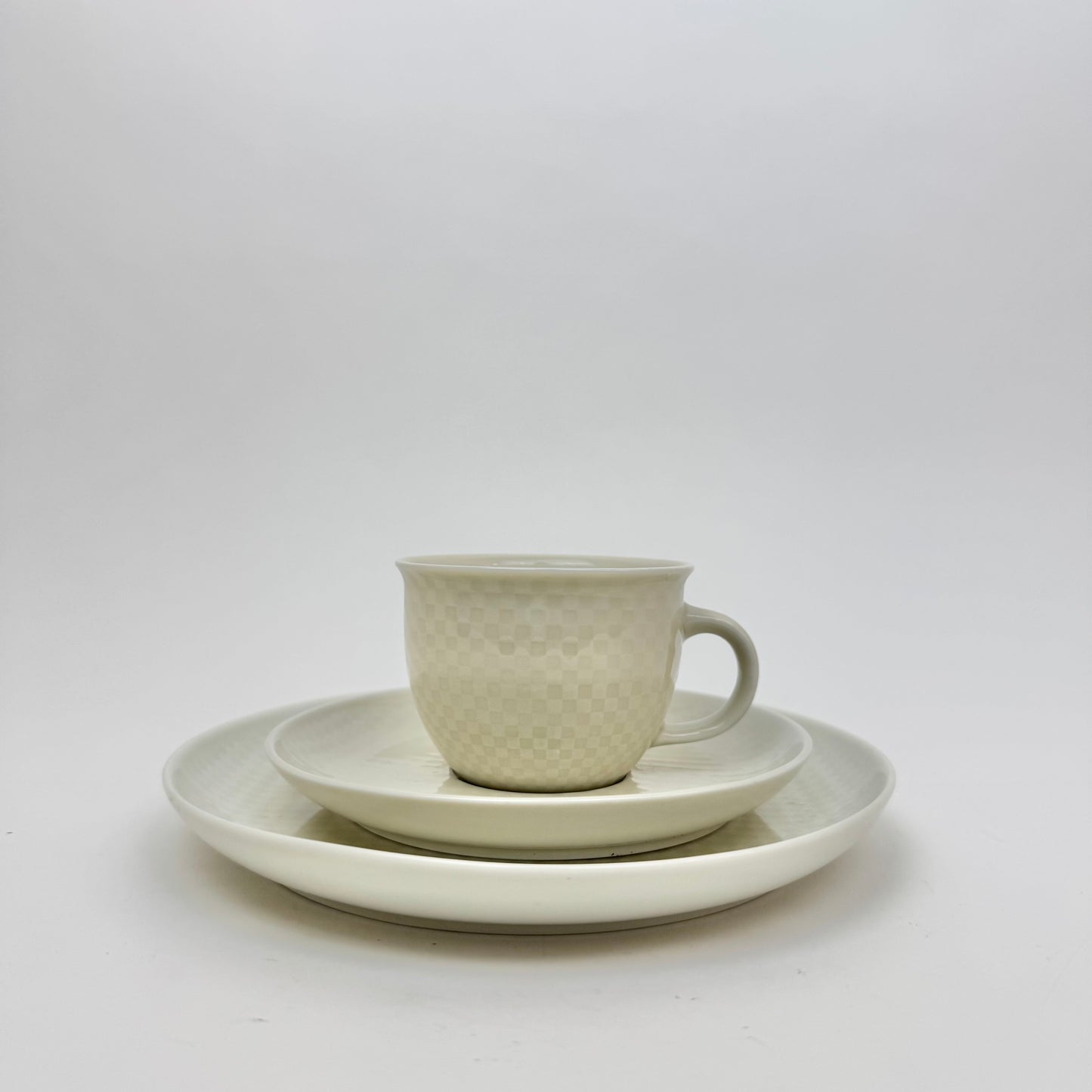 Set med 21 delar, kaffekoppar/assietter av Signe Persson Melin för Boda Nova