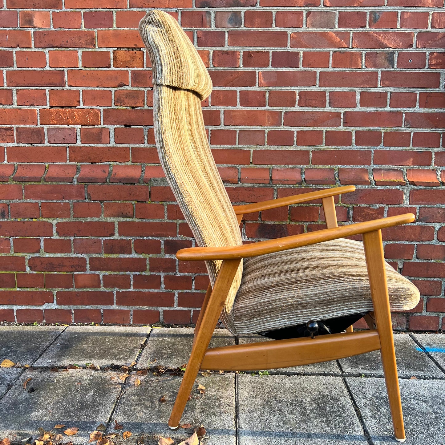 Adjustable chair by Göte Möbler