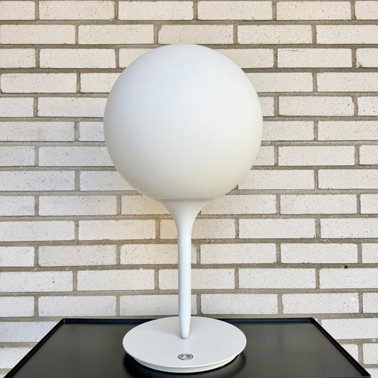 Model “castore” av Huub Ubbens & Michele de Lucchi for artemide