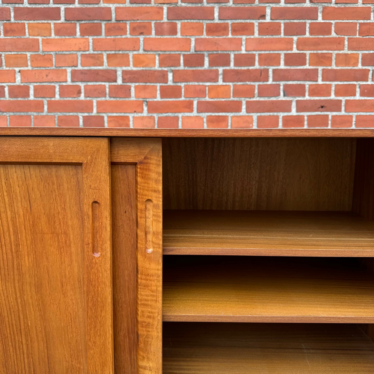 Smaller sideboard in teak