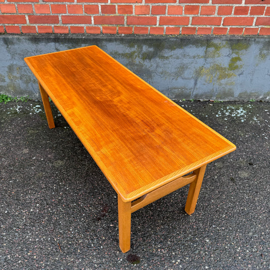 Coffee table in teak and oak
