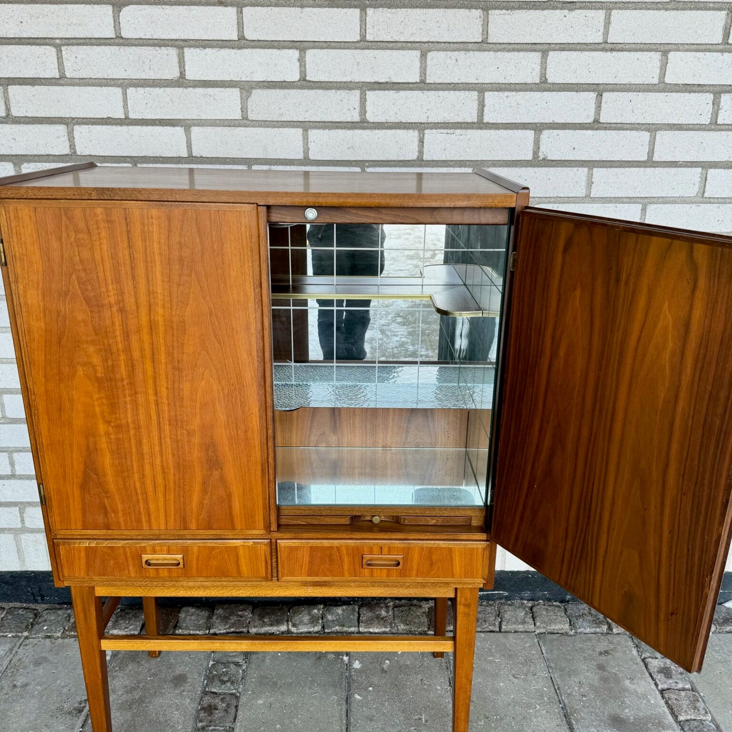 1950-60s bar cabinet with light