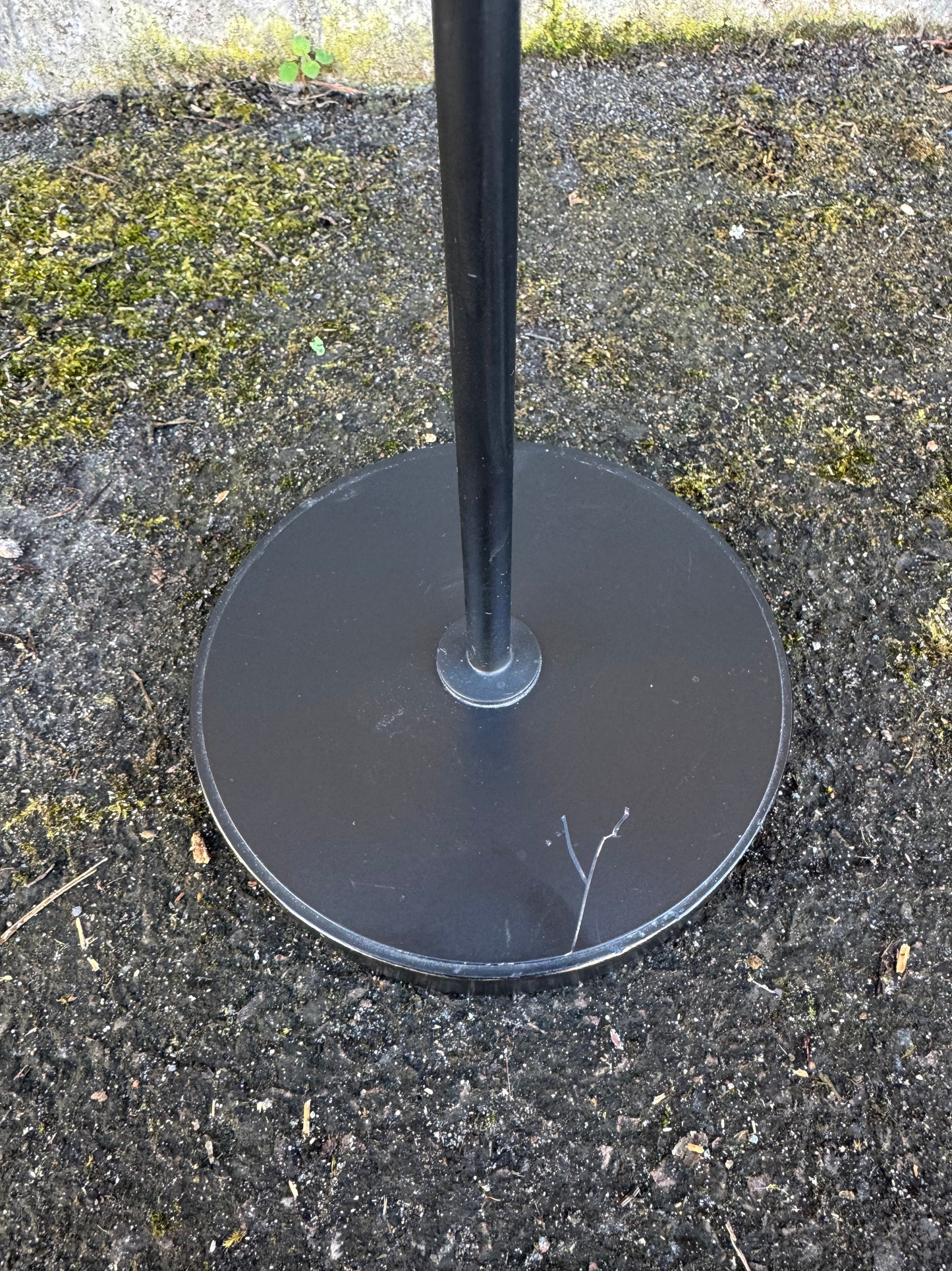 Askfat på fot av Gunnar Ander för Ystad Metall