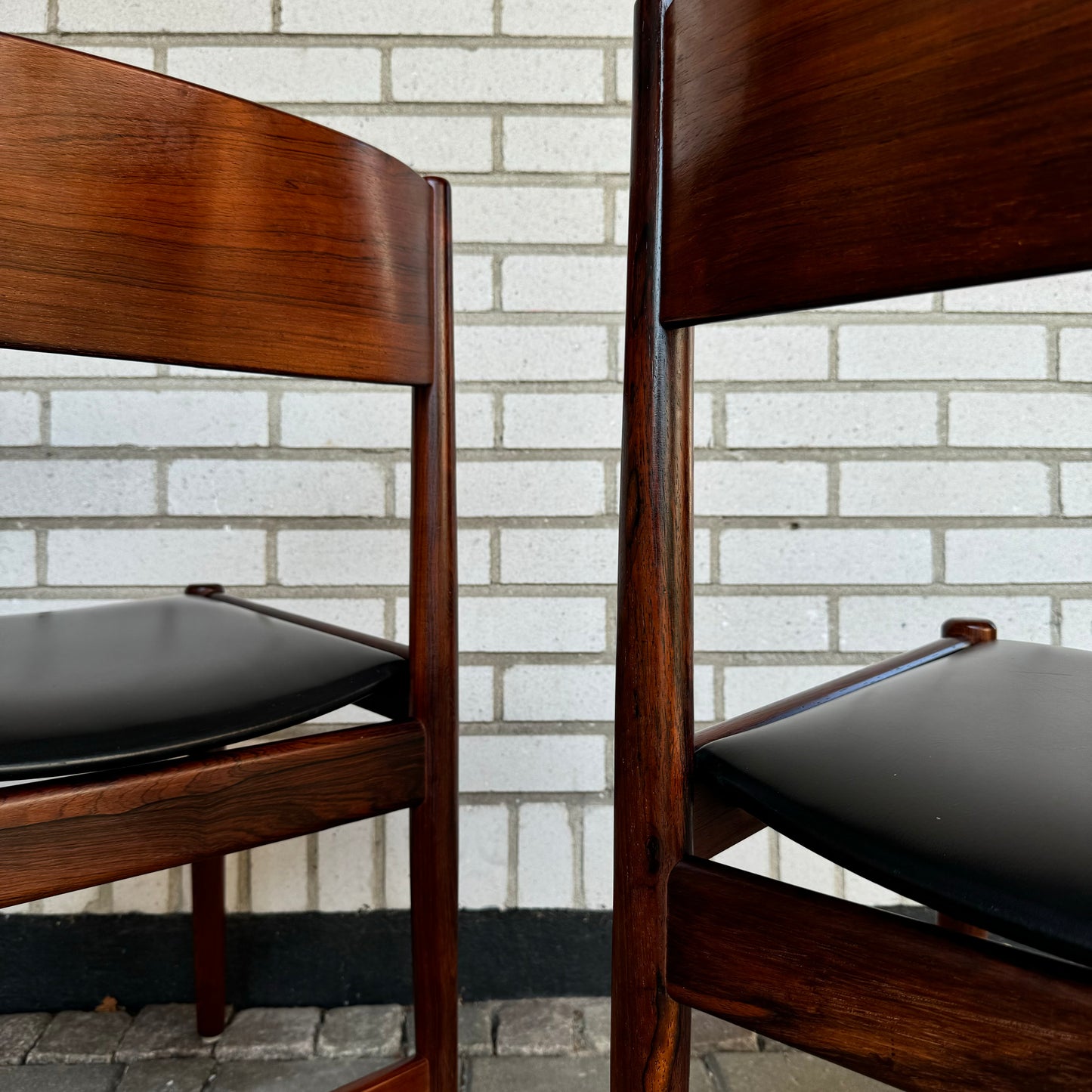 Set of 4 dining chairs in rosewood by Arne Vodder