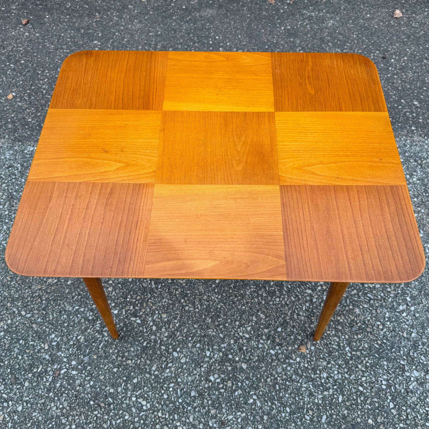 50-tals bord i alm med hyllplan