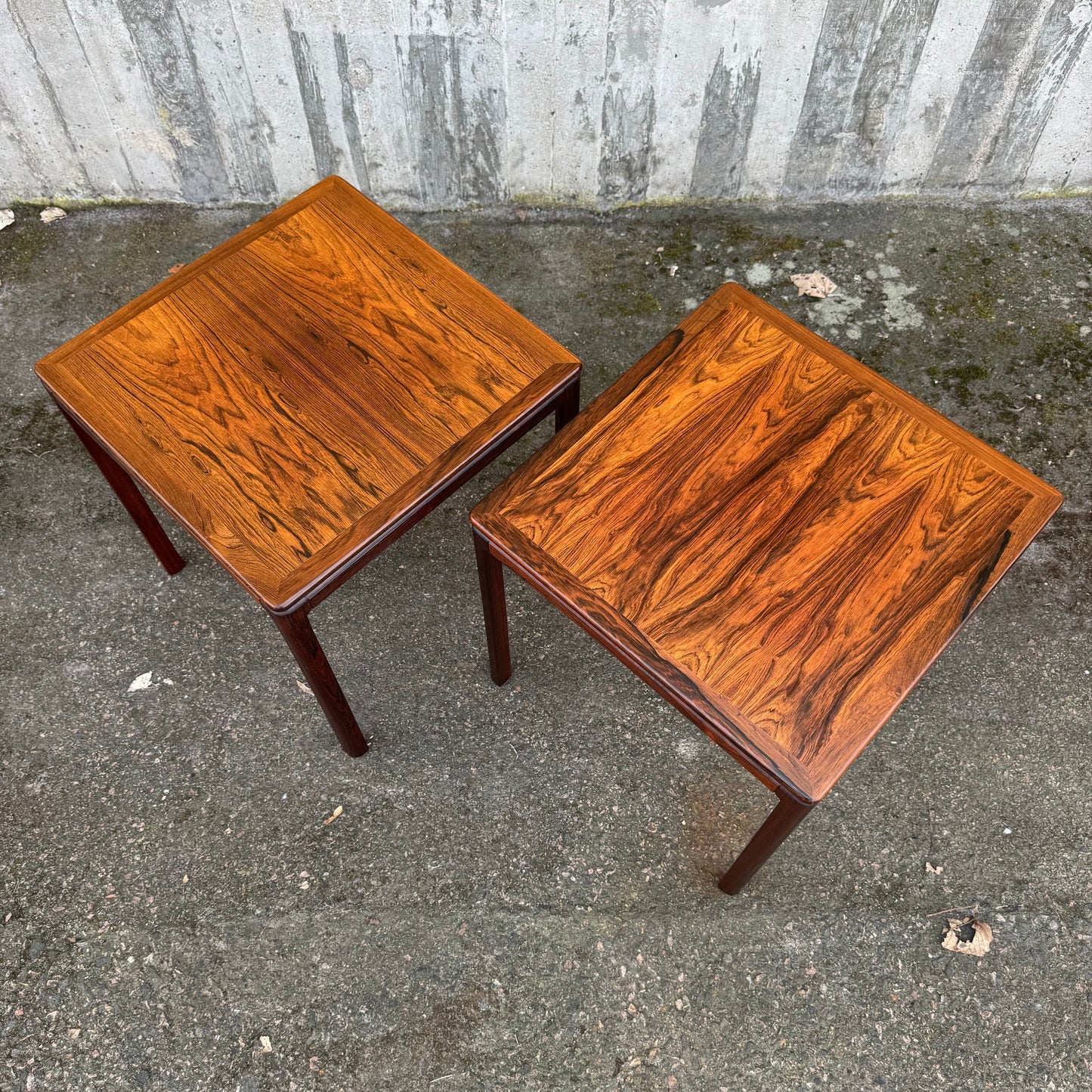 Paret sidobord i modellen ”florida” av Folke Ohlsson