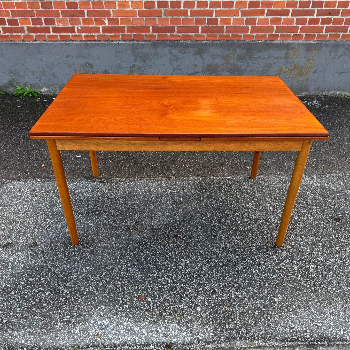 Matbord av Poul M. Volther