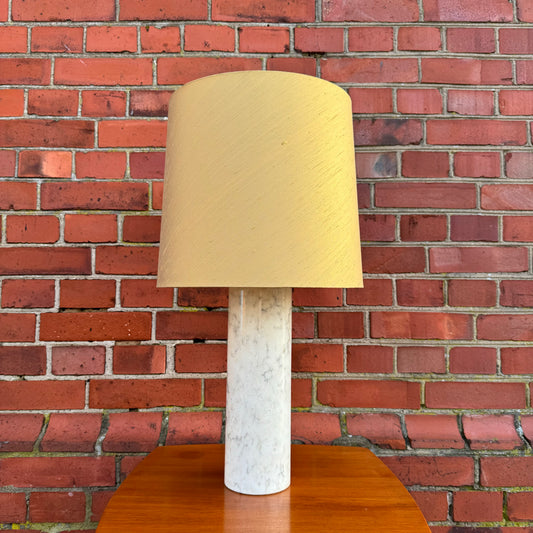 Table lamp in carrara marble