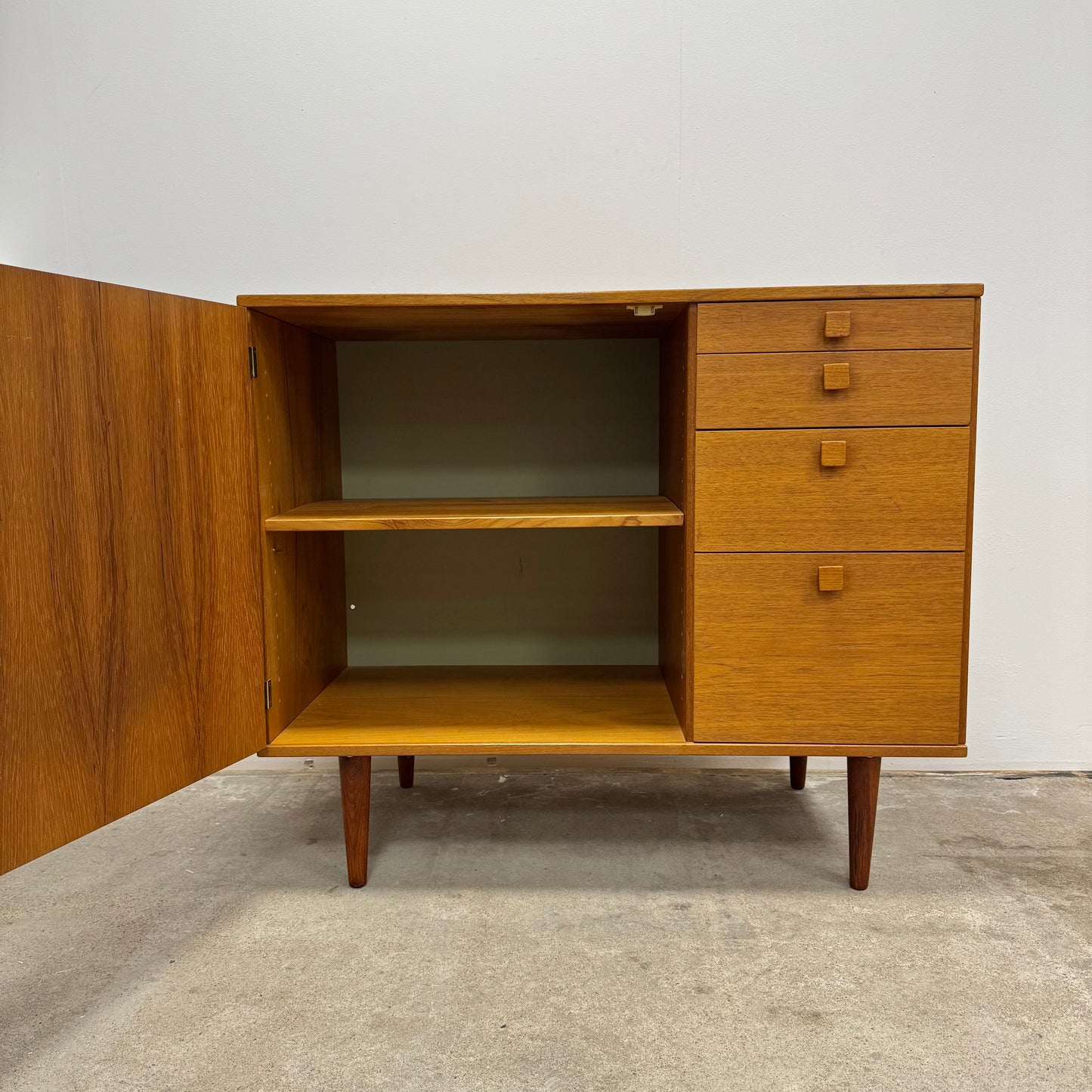 Sideboard från serien Contenta