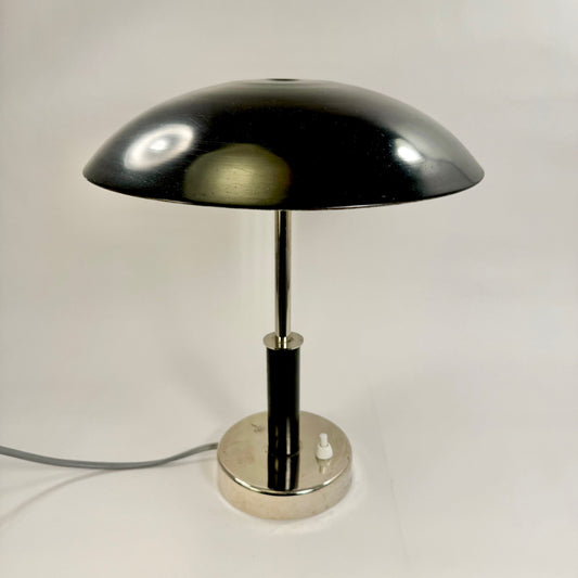 Functional 1930s table lamp