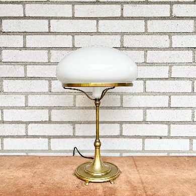 Strindbergs Table lamp in brass