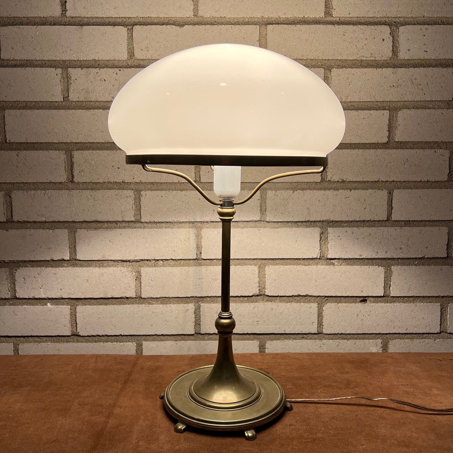 Strindbergs Table lamp in brass