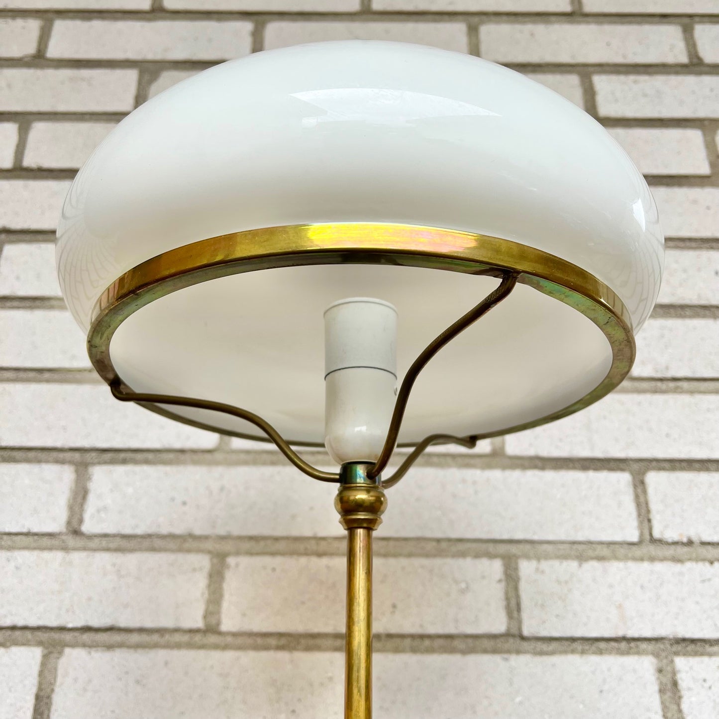 Strindbergs Table lamp in brass