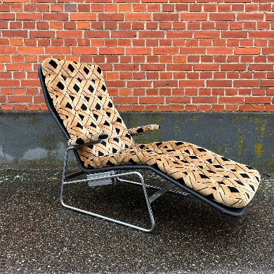 Adjustable Lounge Chair “Fenix” by Sam Larsson