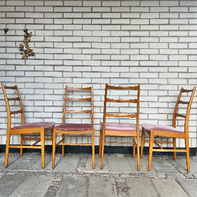 Dining chairs in oak