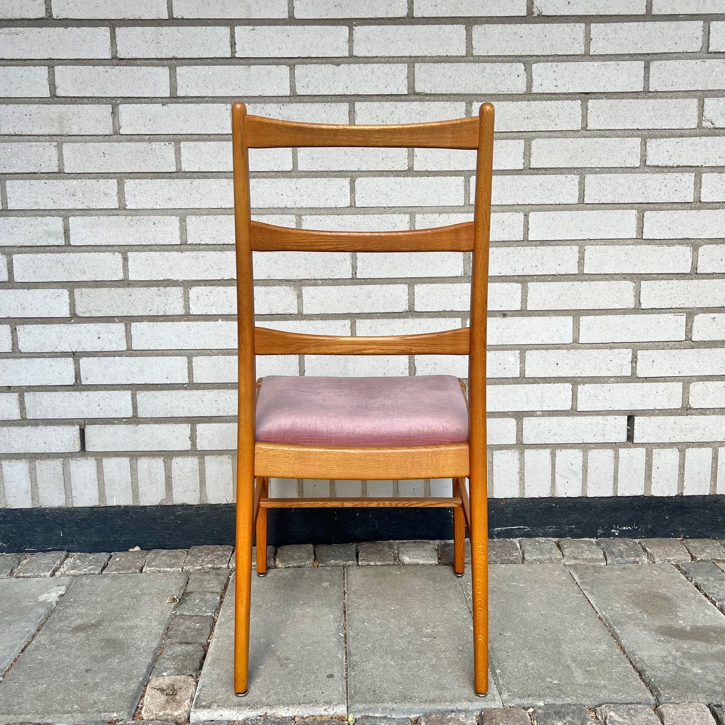 Dining chairs in oak