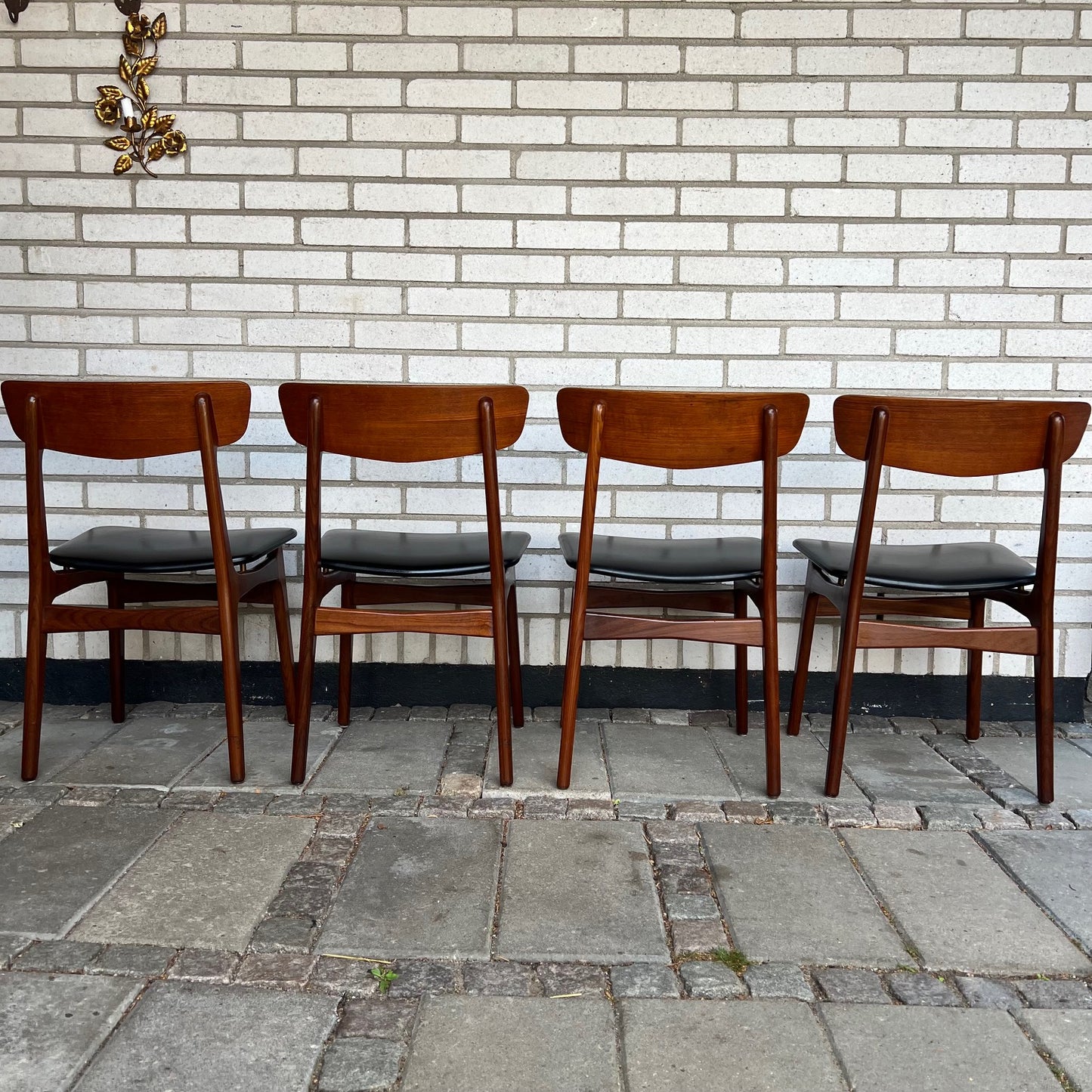 Dining chairs in teak by Schiønning & Elgaard