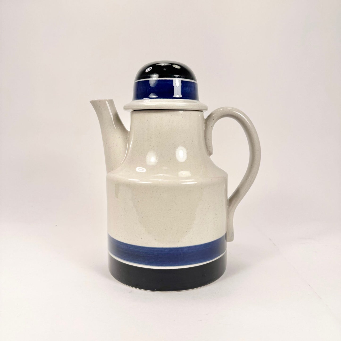 Tea pottle from Höganäs