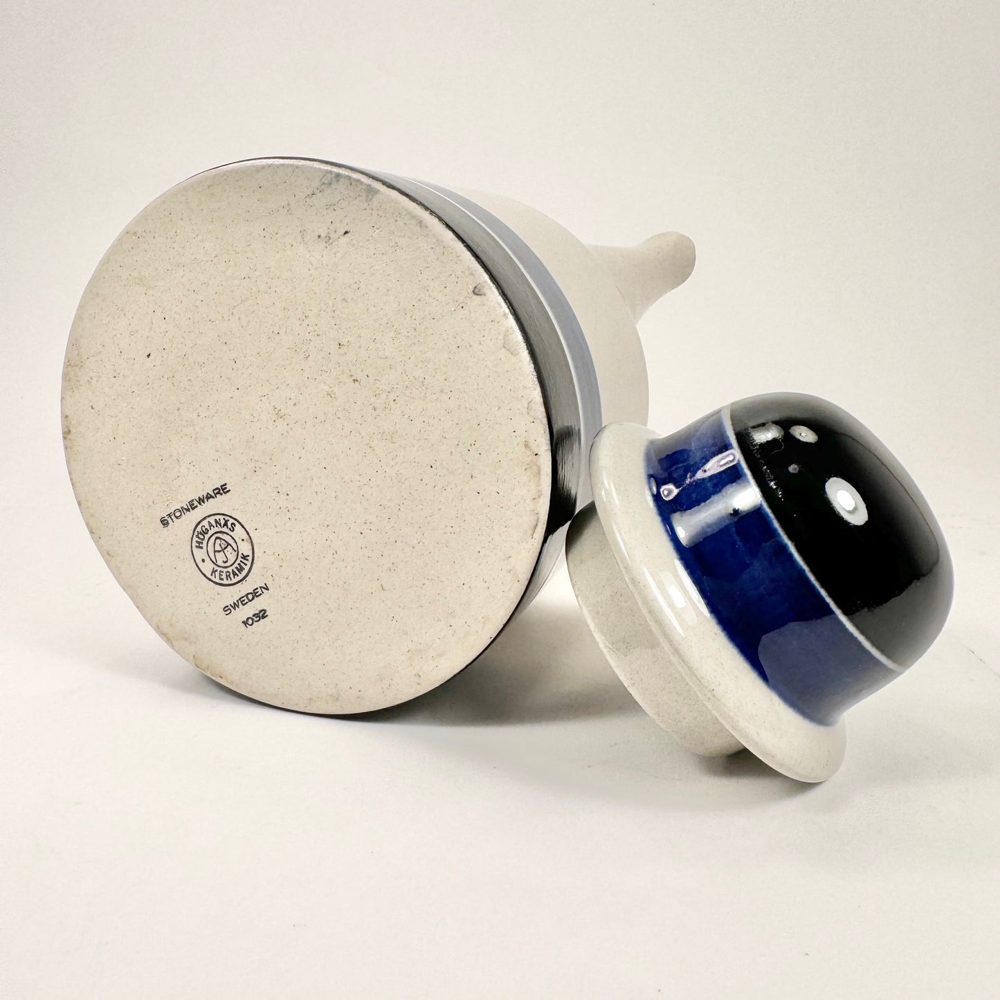 Tea pottle from Höganäs